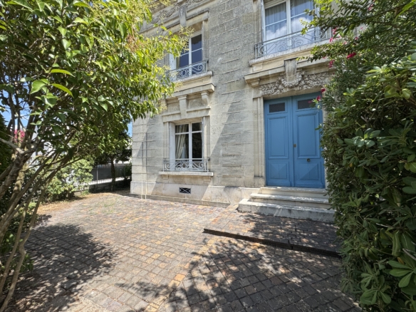 Bordeaux Caudéran Maison familiale en pierre 185 m² Jardin 300 m2 Garage